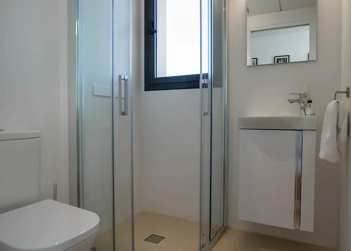 Primera Linea De Playa Con Vistas Directas Al Mar-apartamento Premium Albufereta Alicante