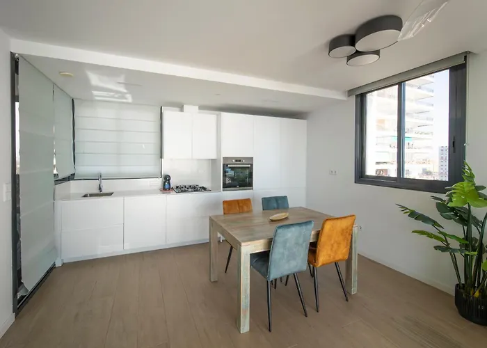 Primera Linea De Playa Con Vistas Directas Al Mar-apartamento Premium Albufereta Apartamento *